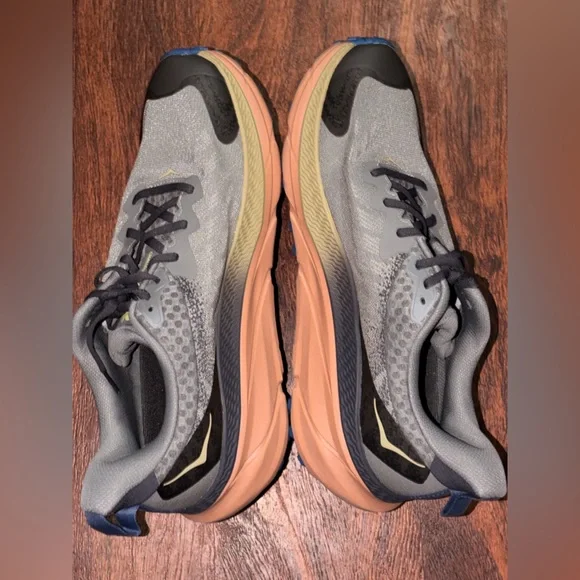 Hoka GORETEX shoes - Picture 10 of 14